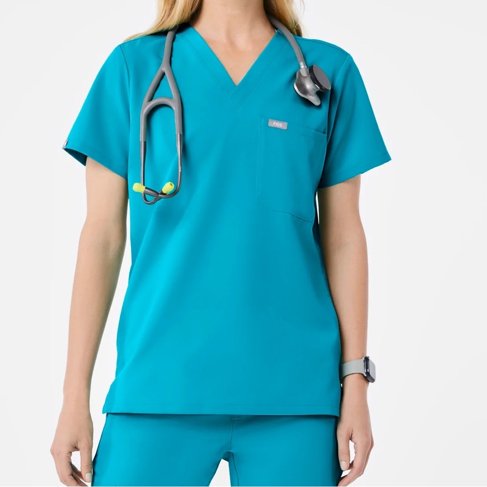 Figs woman Teal Catarina Scrub Top